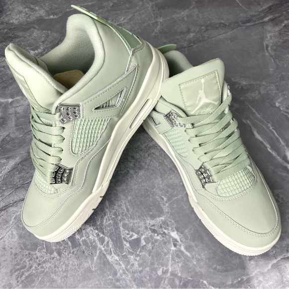 Air Jordan 4 Retro Abundance/ Sea-foam -Mint Green Sneakers Shoes Size 10.5W /9M - Picture 2 of 8